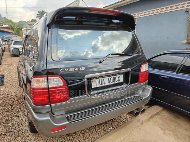 Toyota Land Cruiser Cygnus 4.7 2006 Black