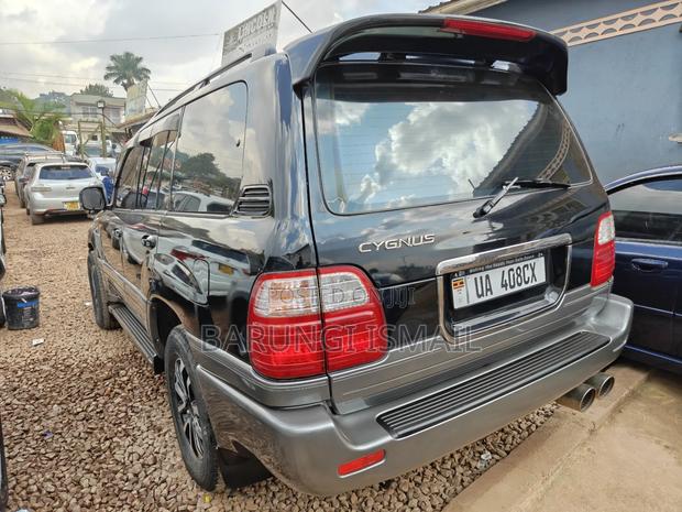 Toyota Land Cruiser Cygnus 4.7 2006 Black
