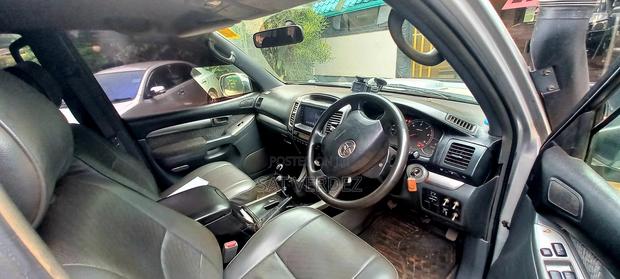 Toyota Land Cruiser 2009 Silver