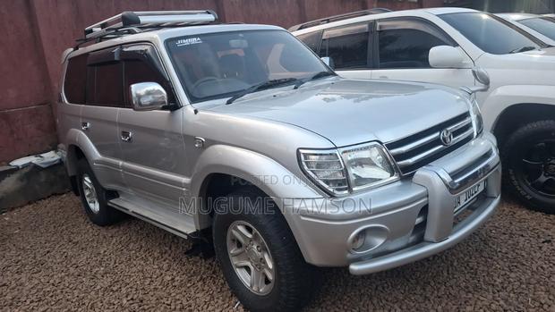 Toyota Land Cruiser Prado 2000 Silver