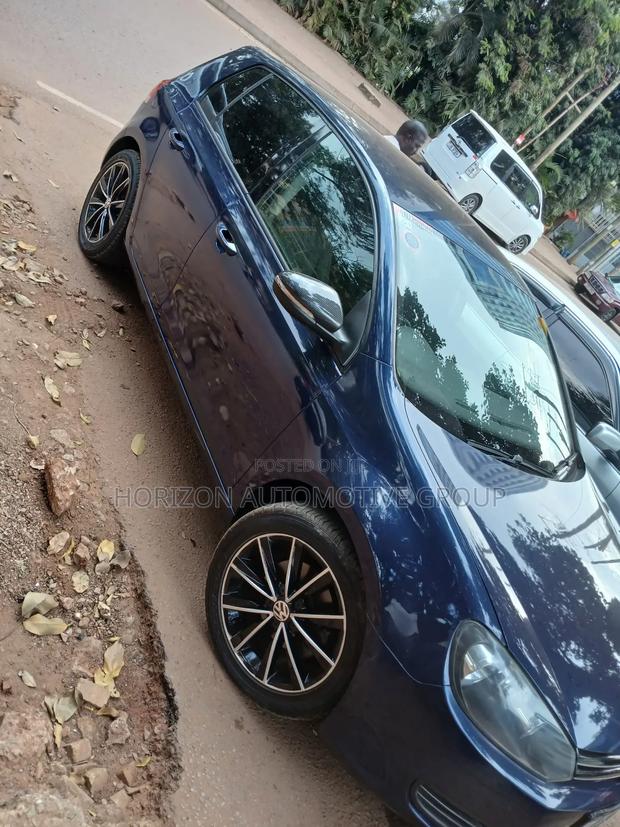 Volkswagen Golf 2012 Blue