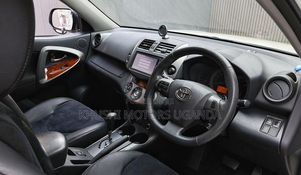 Toyota Vanguard 2012 White