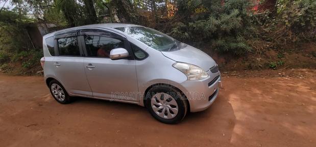 Toyota Ractis 2007 Silver