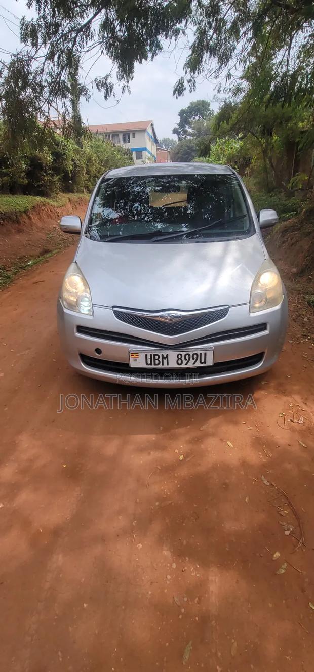 Toyota Ractis 2007 Silver