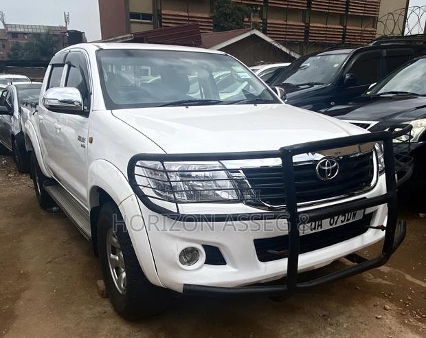 Toyota Hilux 2.5 D-4D SRX 2010 White