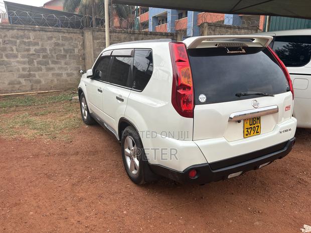 Nissan X-Trail 2.0 Petrol XE 2009 White