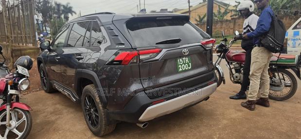 Toyota RAV4 2021 Gray