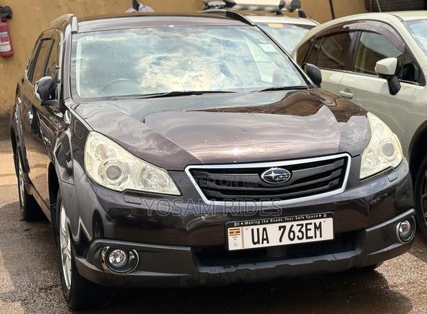 Subaru Outback 2.5i Premium CVT 2012 Black