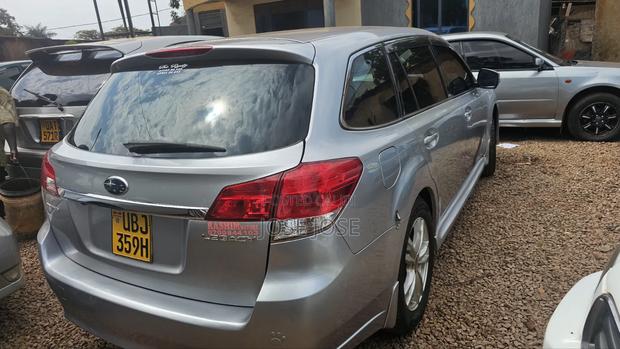 Subaru Legacy 2011 Silver