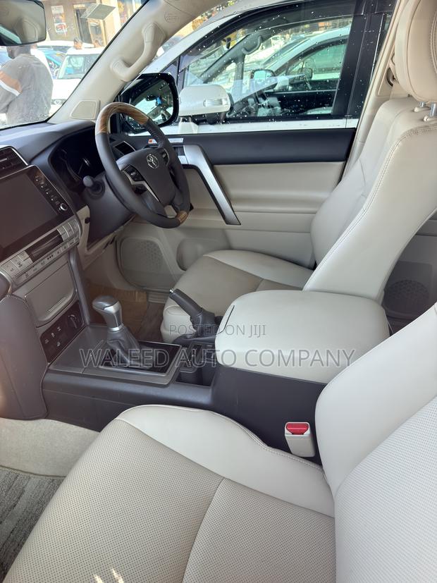 New Toyota Land Cruiser Prado 2.8 2023 White