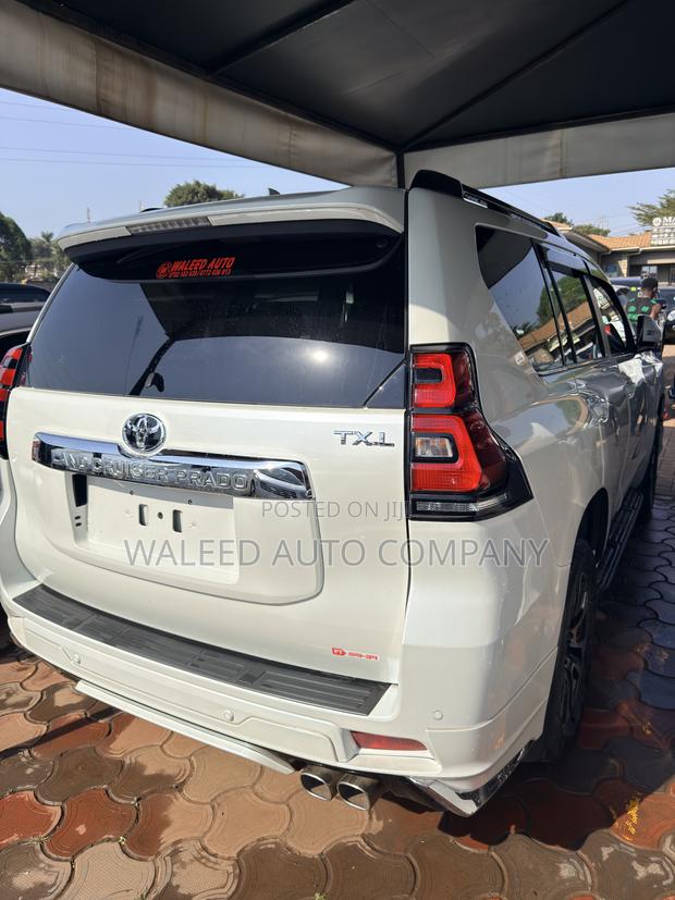 New Toyota Land Cruiser Prado 2.8 2023 White
