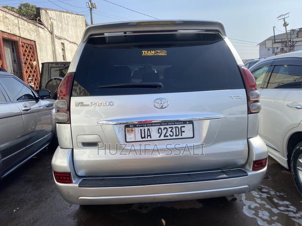 Toyota Land Cruiser Prado 2017 Silver
