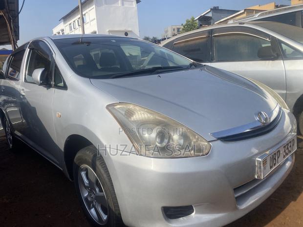 Toyota Wish 2009 Silver