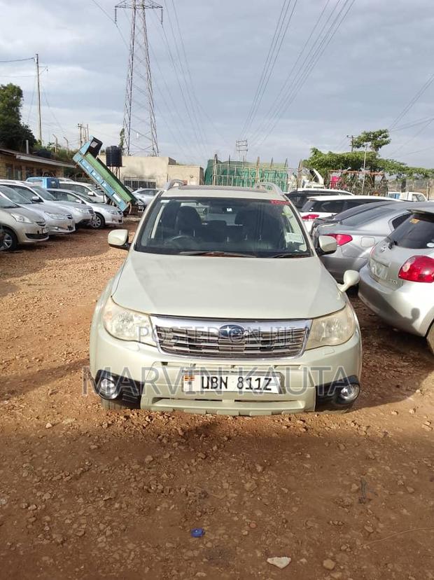 Subaru Forester 2010 Gold