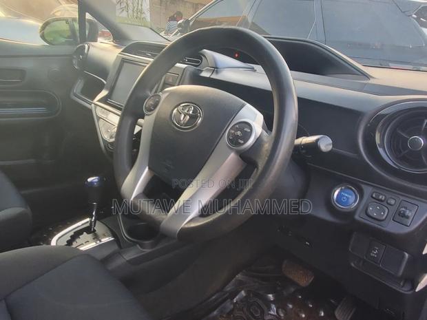 Toyota Aqua 2012 Black