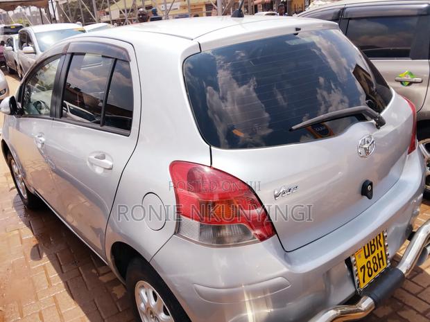 Toyota Vitz 2008 Silver