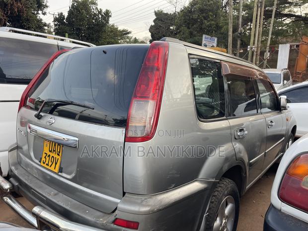 Nissan X-Trail 2006 Gold