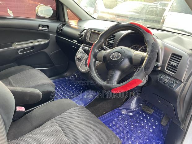 Toyota Wish 2006 White