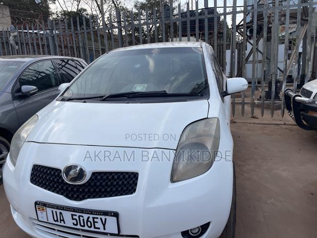Toyota Vitz 2007 White
