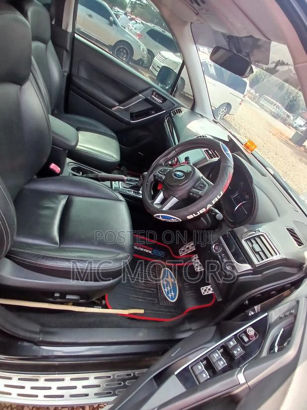 Subaru Forester 2017 Gray