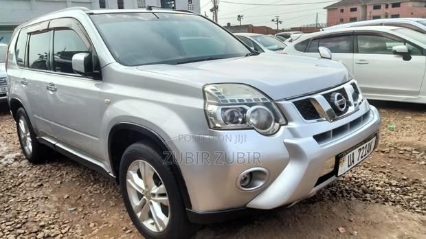 Nissan X-Trail 2010 Silver