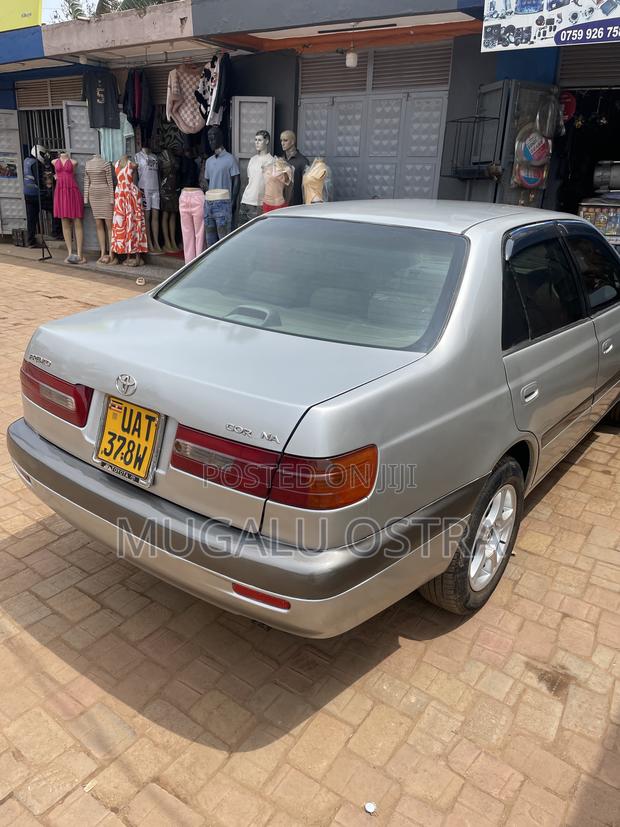Toyota Premio 2002