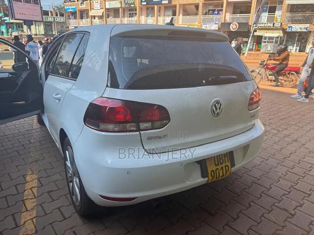 Volkswagen Golf 2009 White