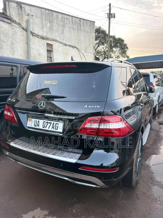 Mercedes-Benz E350 2013 Black