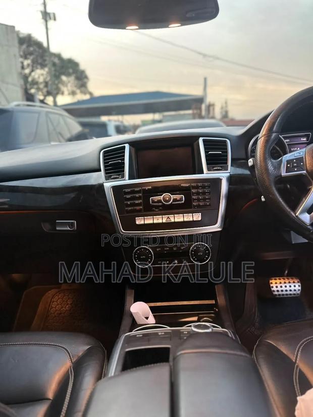Mercedes-Benz E350 2013 Black
