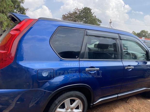 Nissan X-Trail 2010 Blue