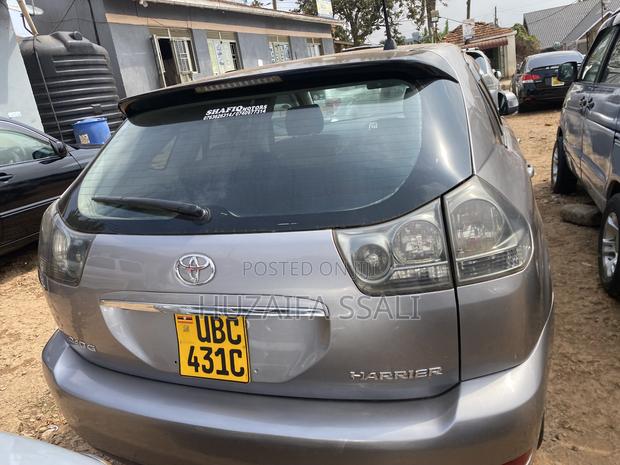 Toyota Harrier 2010 Silver