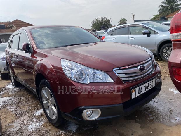 Subaru Outback 2011 Red