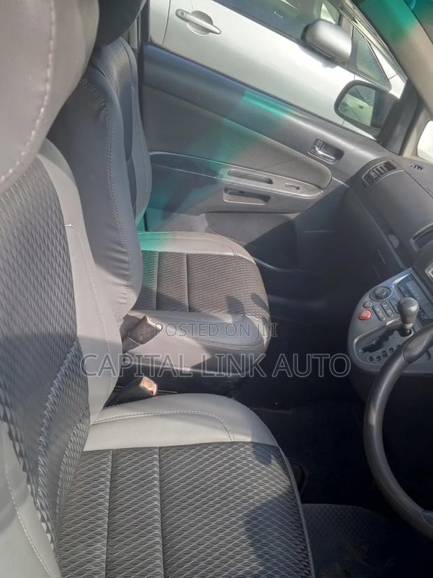 Toyota Wish 2009 Silver