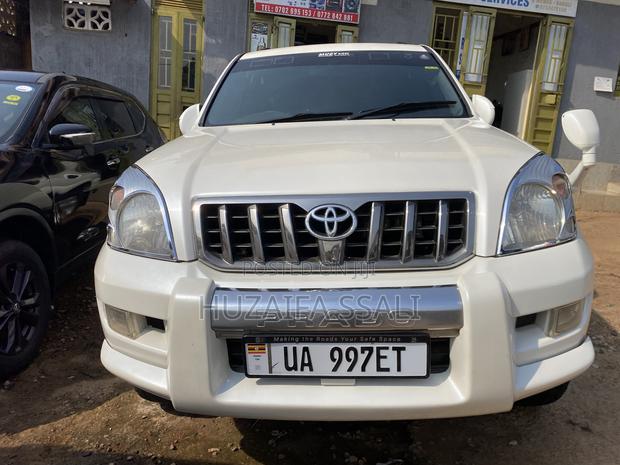 Toyota Land Cruiser Prado 2017 White