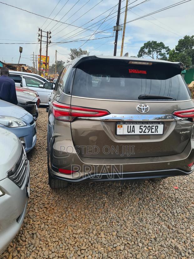 Toyota Fortuner 2017 Gray