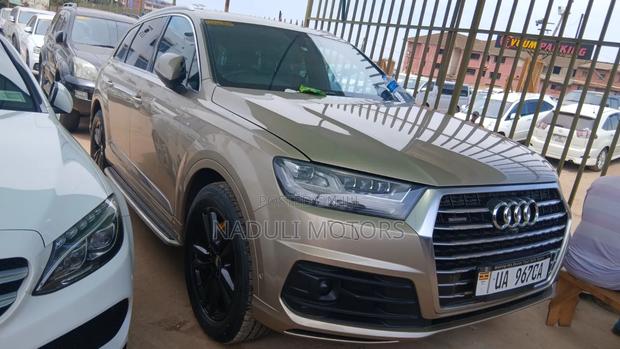 Audi Q7 2017 Gold