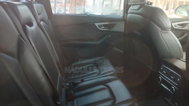Audi Q7 2017 Gold
