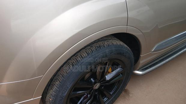 Audi Q7 2017 Gold