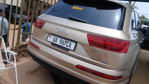 Audi Q7 2017 Gold