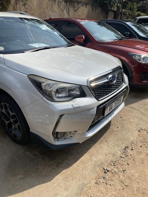 Subaru Forester 2.0XT Premium AWD 2016 White