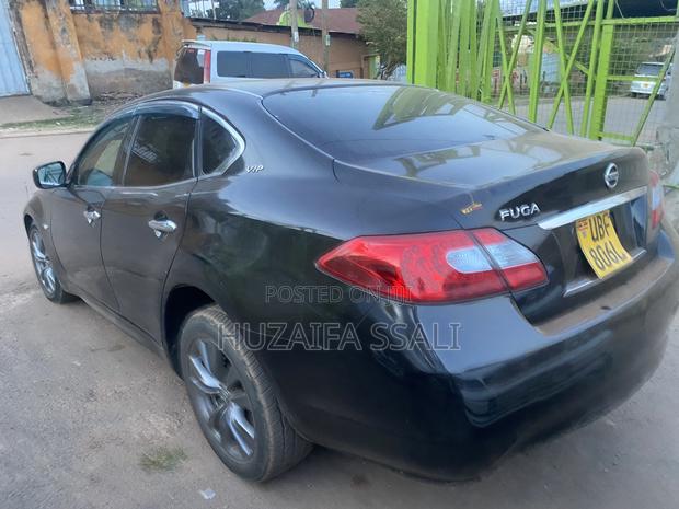 Nissan Fuga 2012 Black