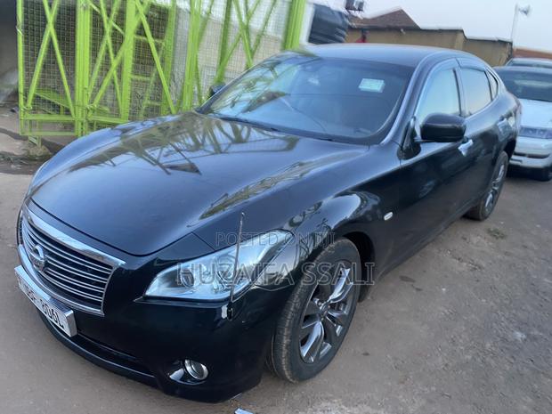 Nissan Fuga 2012 Black