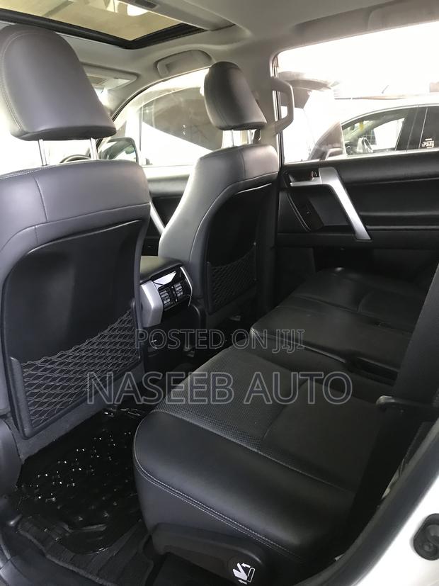 Toyota Land Cruiser Prado 2017 White