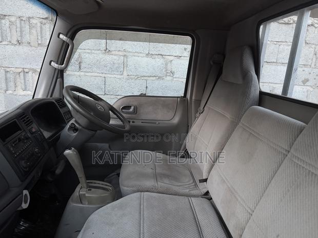 Mazda Titan Dash 2005 Silver