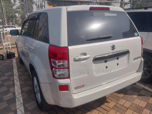 Suzuki Escudo 2012 White