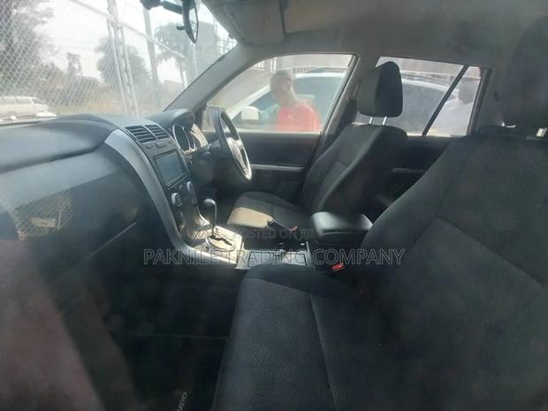 Suzuki Escudo 2012 White