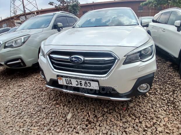 Subaru Outback 2017 White