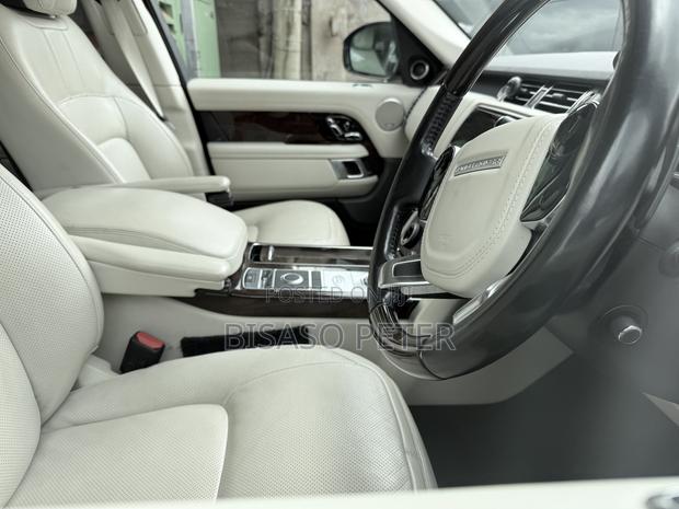 Land Rover Range Rover Vogue 2019 Black