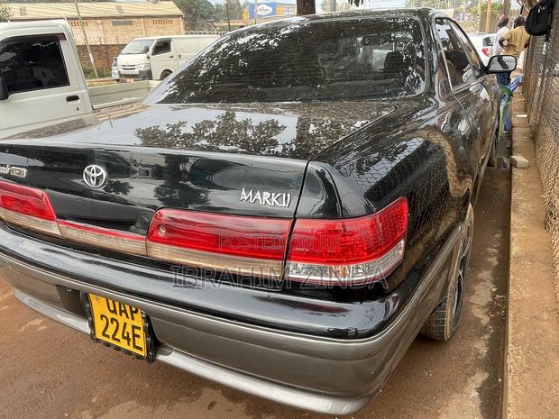 Toyota Mark II 1999 Black