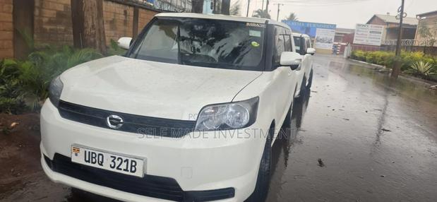 Toyota Corolla Rumion 2011 White